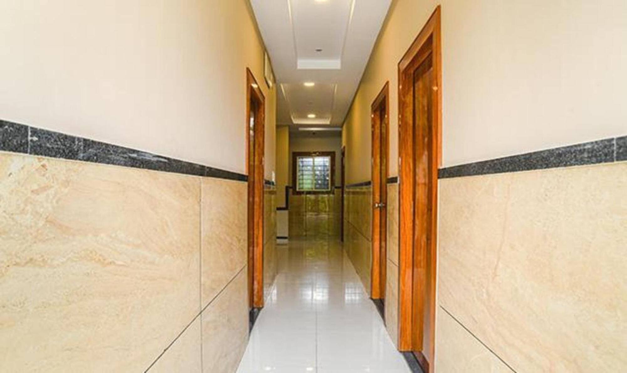 Fabhotel Royal Palace Indore Exterior foto