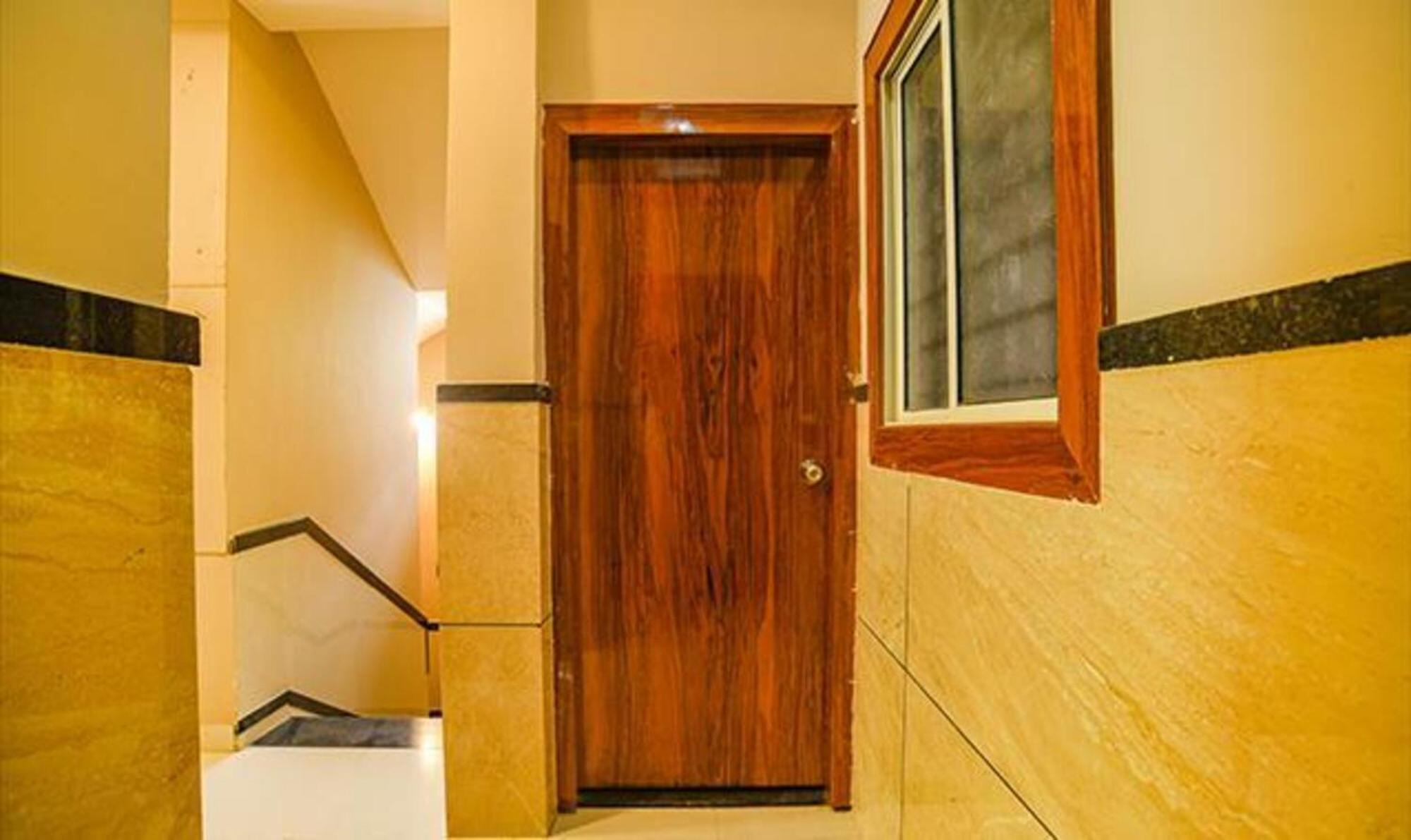 Fabhotel Royal Palace Indore Exterior foto